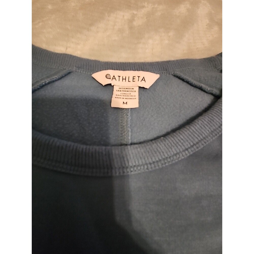Athleta Light Blue Long Sleeve Active Top Size M With Thumbholes - Picture 4 of 7